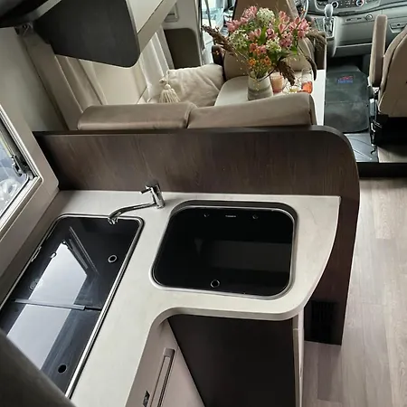 Holiday home Duzy Kamper Rodzinny 4 Osoby Benimar Tessoro 463 Karpacz